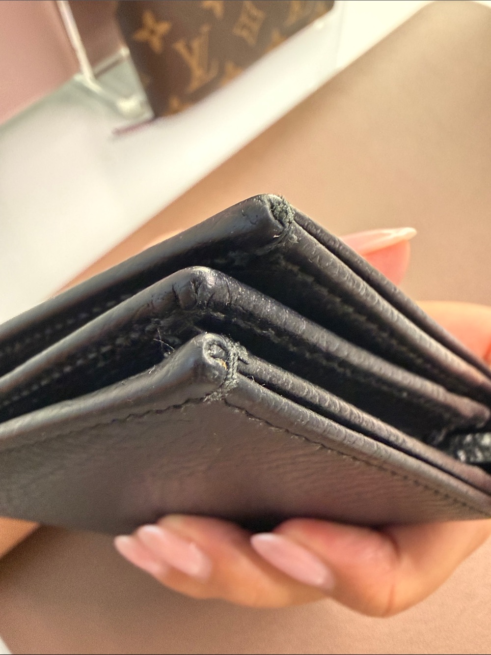 Like NEW Gucci Black Leather Compact Wallet with Gold Double G - Picture 7 of 13